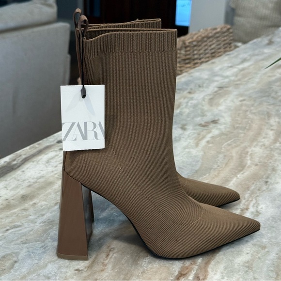 NWT Women’s ZARA Beige Fabric Geometric heeled ankle boot- Size 37 - Picture 5 of 10